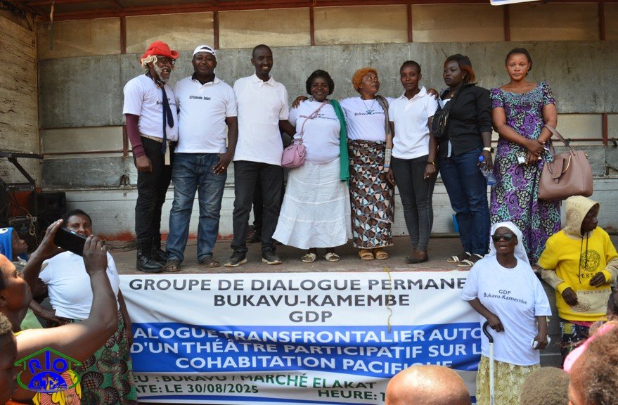 Photo de l'activité : Dialogue transfrontalier autour d'un théâtre participatif sur la cohabitation pacifique Marché ELAKAT