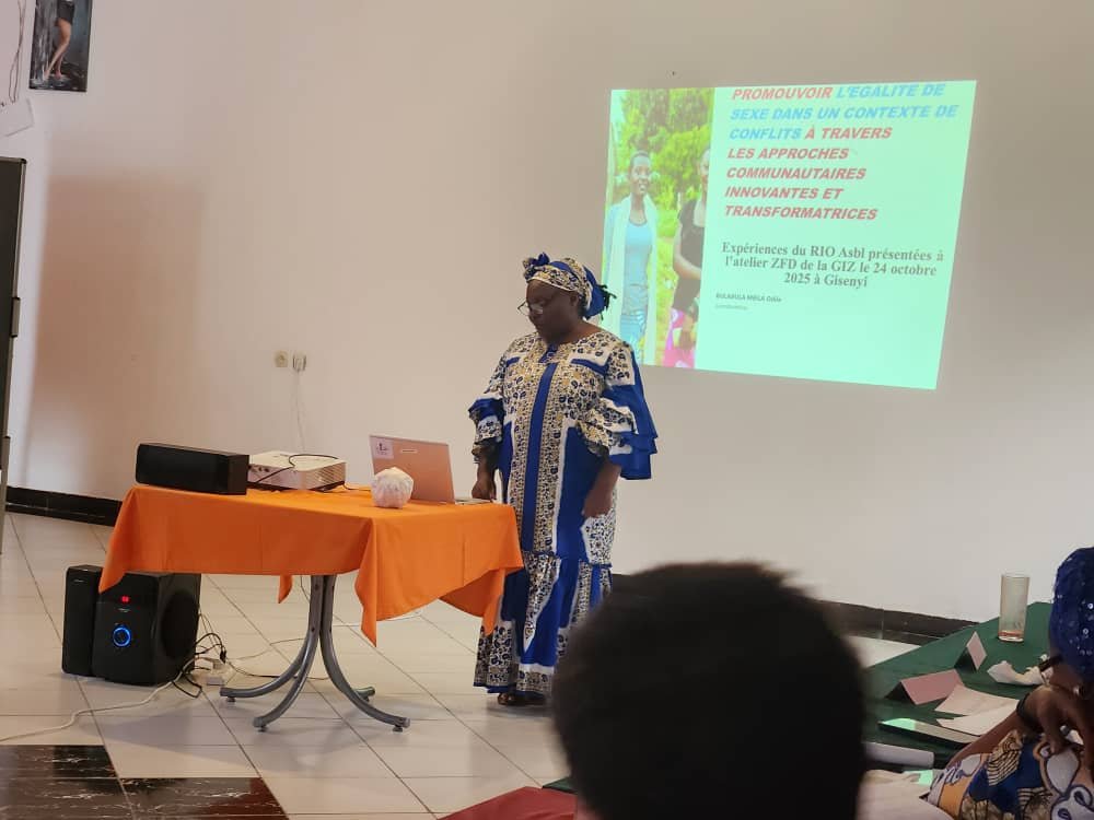 Photo de participation : Séance PINGA UJEURI de la GIZ : Le RIOCRP partage son expertise sur l'approche genre au niveau institutionnel et opérationnel.